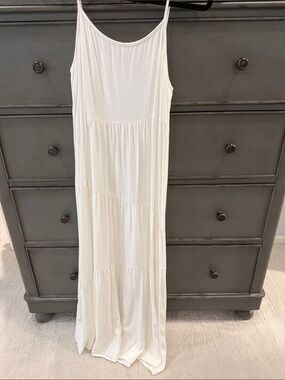 White Sleeveless Tiered Maxi Dress